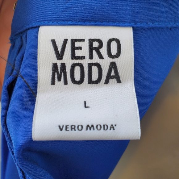Vero Moda Blue Cropped Long Sleeve Blouse - Picture 9 of 10